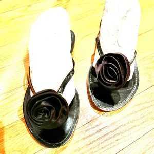 BCBG girl rosette sandals in black